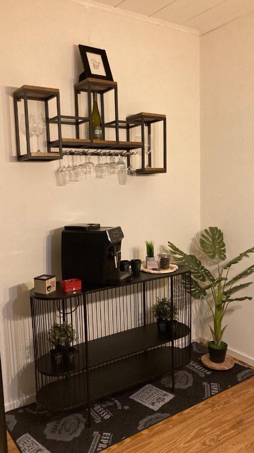 Apartment Wine *